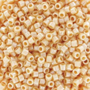 Miyuki Delica 11/0 DB1561 - Opaque Pear Luster x8g