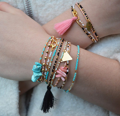 Bracelets fins Miyuki, breloques et pompons : Etape 4