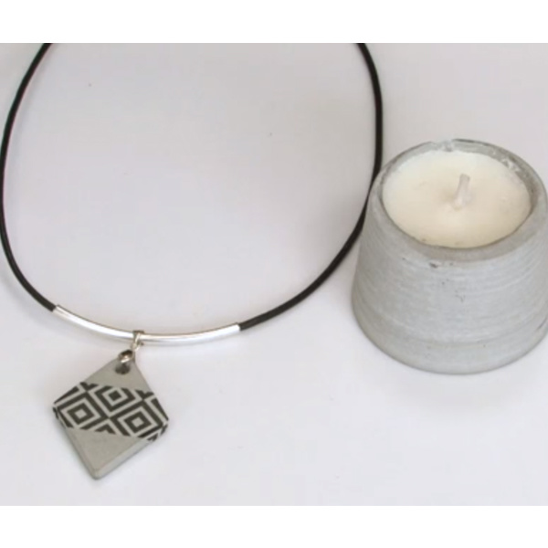 Apprendre à utiliser le béton créatif Rayher pour bijoux ou pour déco