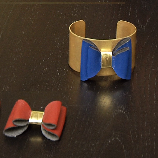 Réaliser une manchette noeud en simili cuir Réaliser une manchette noeud en simili cuir