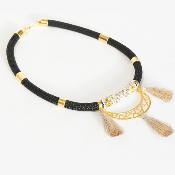 Schéma Réaliser un collier DIY en corde tissage Peyote en tube de perles Miyuki Delicas Schéma Réaliser un collier DIY en corde tissage Peyote en tube de perles Miyuki Delicas