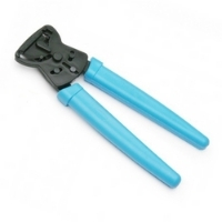 pince pour former les crochets d'oreilels