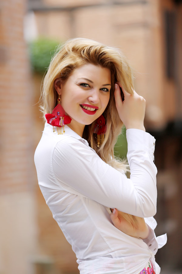 Boucles d'oreilles Andalouses rouges pompons pierre &agrave; coudre PureCrystal final 2