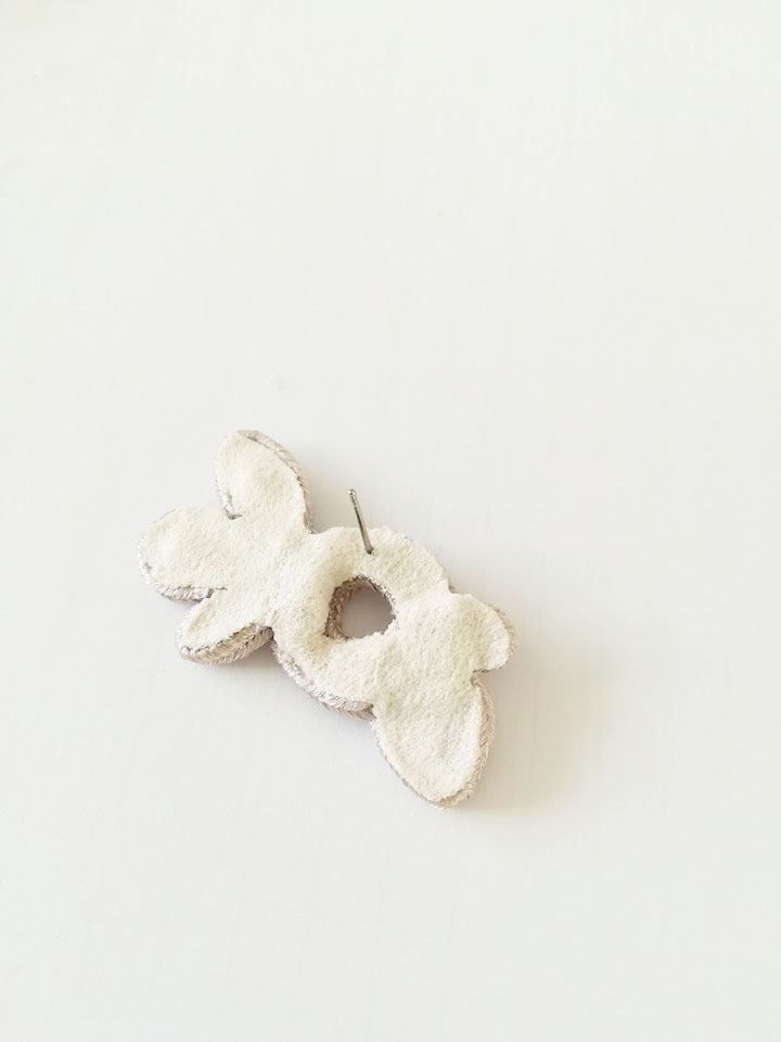 Boucles d'oreilles Bright Wings en soutache moonlight et cristaux PureCrystal : Etape 11