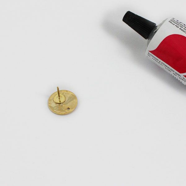 DIY Boucles d'oreilles fantaisie en graine de Tagua Bordeaux ivoire végétal : Etape 3