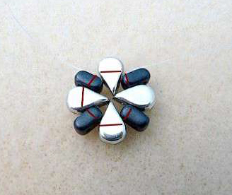 Bracelet Mercy avec des perles IOS® et Amos® par Puca® : Etape 1