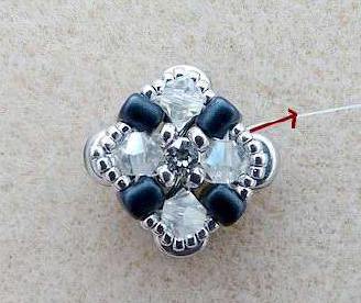 Bracelet Mercy avec des perles IOS® et Amos® par Puca® : Etape 9