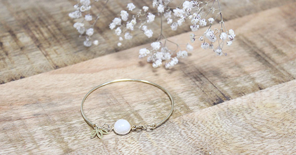 DIY Bracelet jonc Gold Filled (or laminé) et pierre de lune
