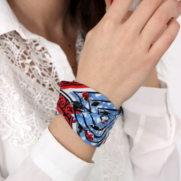 DIY Bracelet en tissu Wax et cristaux PureCrystal DIY Bracelet en tissu Wax et cristaux PureCrystal