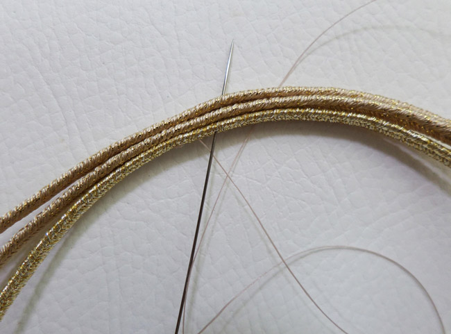 DIY Bracelet en soutache ajouré de perles PureCrystal : Etape 2