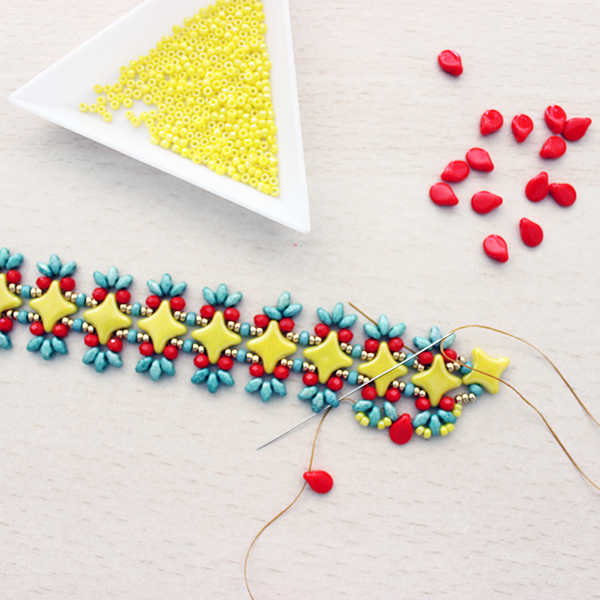 Bracelet Manchette en Perles Star Beads, Rocailles, Facettes et MiniDuo : Etape 13