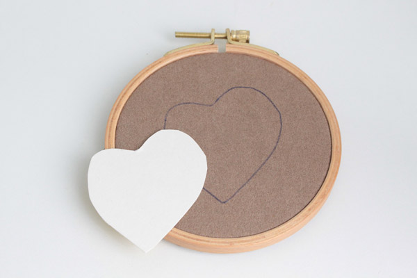 Tutoriel broche en forme de coeur en broderie d'or - Cannetille et jaseron : Etape 1