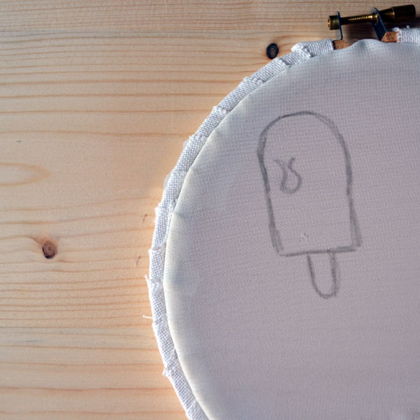 Broche DIY glace en broderie au fil d'or : Etape 3