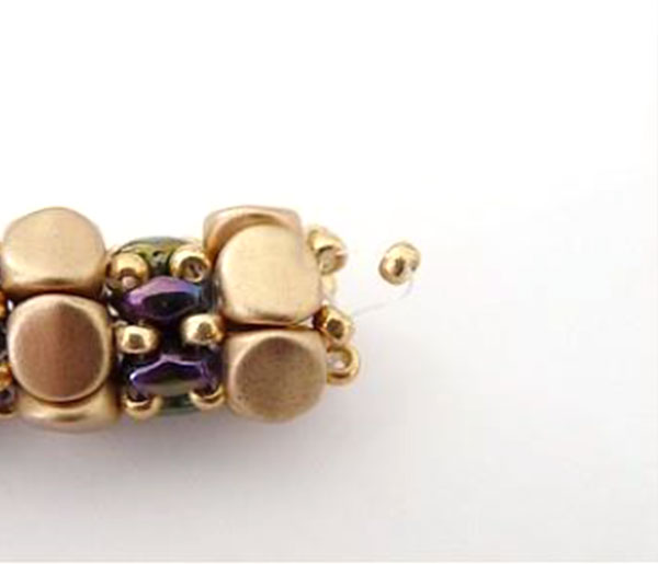 Collier « Idyle » © par PUCA® : Etape 21