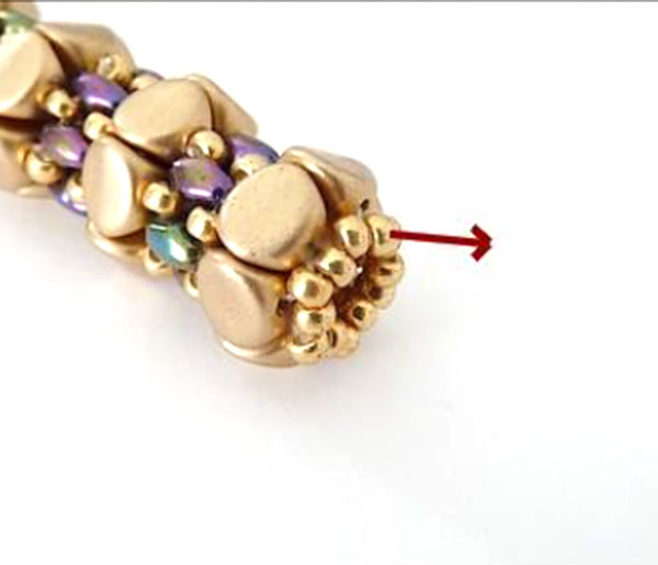 Collier « Idyle » © par PUCA® : Etape 22