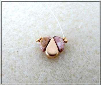 Collier DIY Siane avec des perles de verre Paros et Kos par Pucas