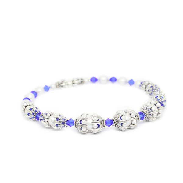 Collier DIY avec des cristaux PureCrystal Majestic Blue, Czechmates et Miyuki Delicas Collier DIY avec des cristaux PureCrystal Majestic Blue, Czechmates et Miyuki Delicas