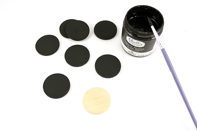 decoration-sapin-noel-palets-bois-ecriture-metallique-1