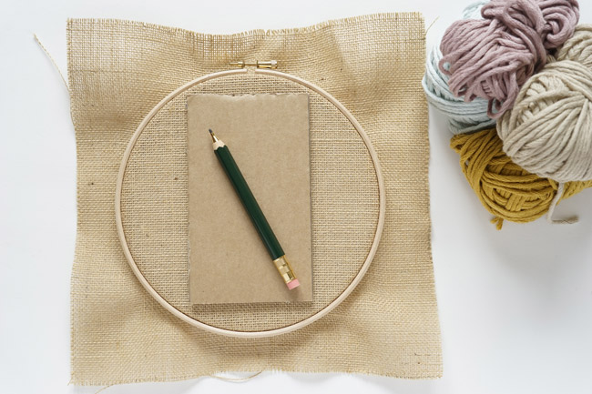 Tutoriel DIY Décoration murale brodée en punch needle par Julie Robert : Etape 1