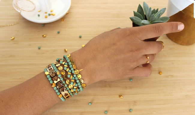 Stacking bracelets élastiques zigzag Half-Tila Facettes de Bohèmes : Etape 3 Stacking bracelets élastiques zigzag Half-Tila Facettes de Bohèmes : Etape 3