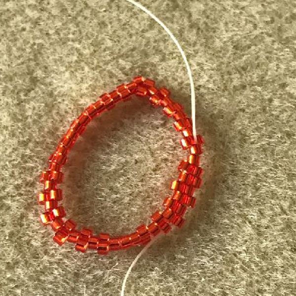 Comment faire correspondre son tour de poignet et le nombre de perles Miyuki delicas pour un bracelet et bague en peyote circulaire
