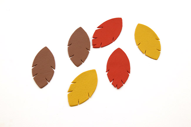 Boucles d'oreilles plumes Fimo effet cuir : Etape 3