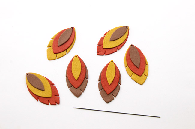 Boucles d'oreilles plumes Fimo effet cuir : Etape 5