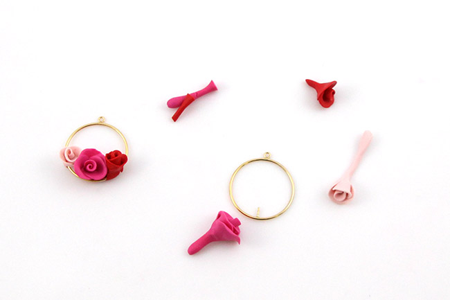 Créoles fleuries de roses en Pâte Fimo : Etape 6