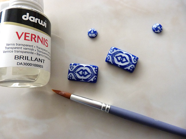 Boucles d'oreilles en pâte polymère imitation céramique : Etape 9