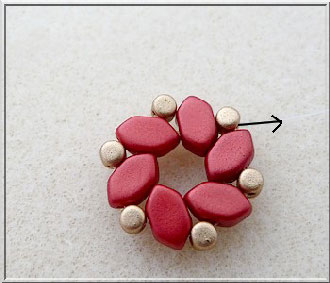 DIY Parure Pia en perles de verre Paros et Minos par Puca : Etape 6