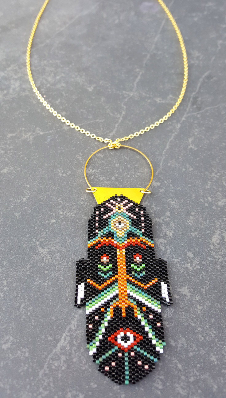 Schéma Sautoir DIY masque africain en tissage brickstitch avec des perles Miyuki Delicas