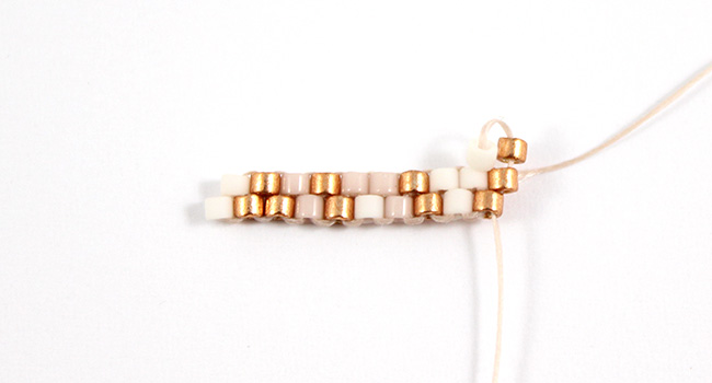Bracelet tissage Miyuki Brickstitch Spike beads PureCrystal : Etape 1