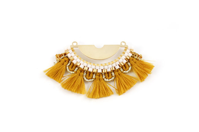 Sautoir intercalaire demi cercle tissage Miyuki et galon pompons : Etape 5