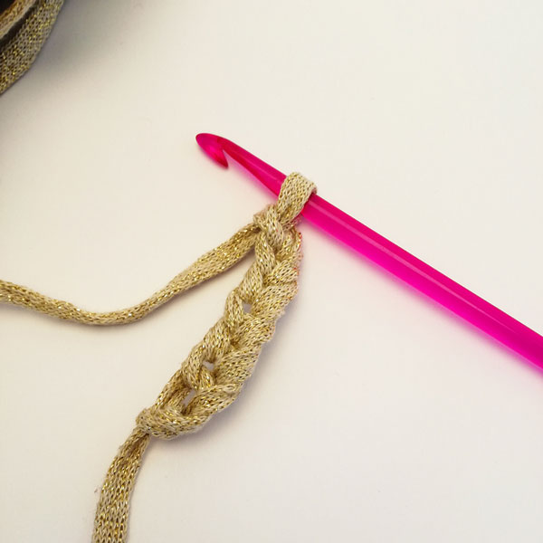 Sac rond DIY au crochet avec du fil trapilho : Etape 1 Sac rond DIY au crochet avec du fil trapilho : Etape 1