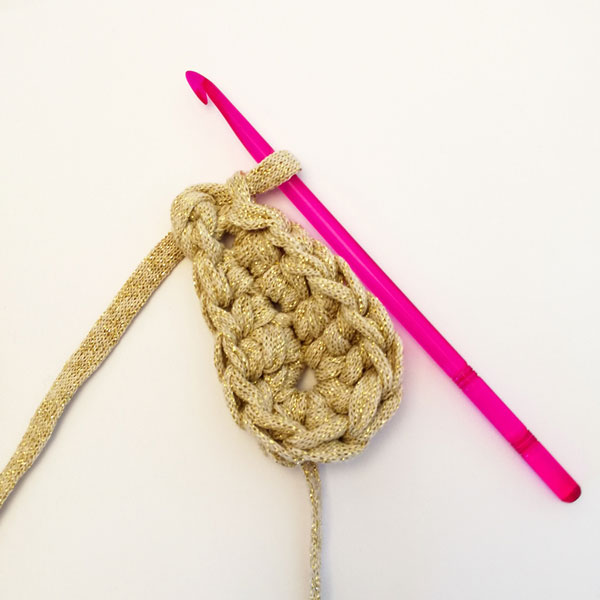 Sac rond DIY au crochet avec du fil trapilho : Etape 2 Sac rond DIY au crochet avec du fil trapilho : Etape 2