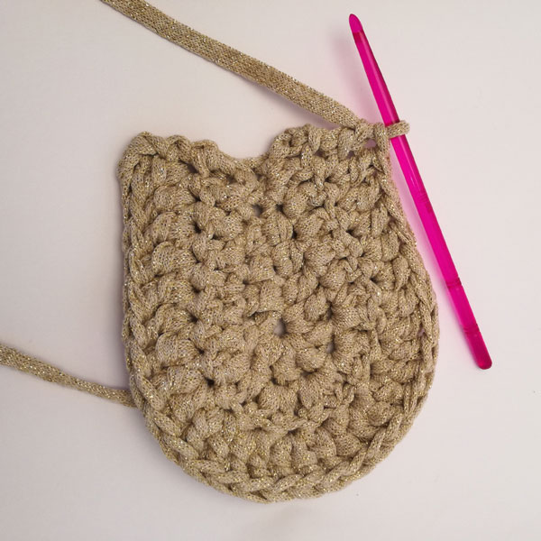 Sac rond DIY au crochet avec du fil trapilho : Etape 5 Sac rond DIY au crochet avec du fil trapilho : Etape 5