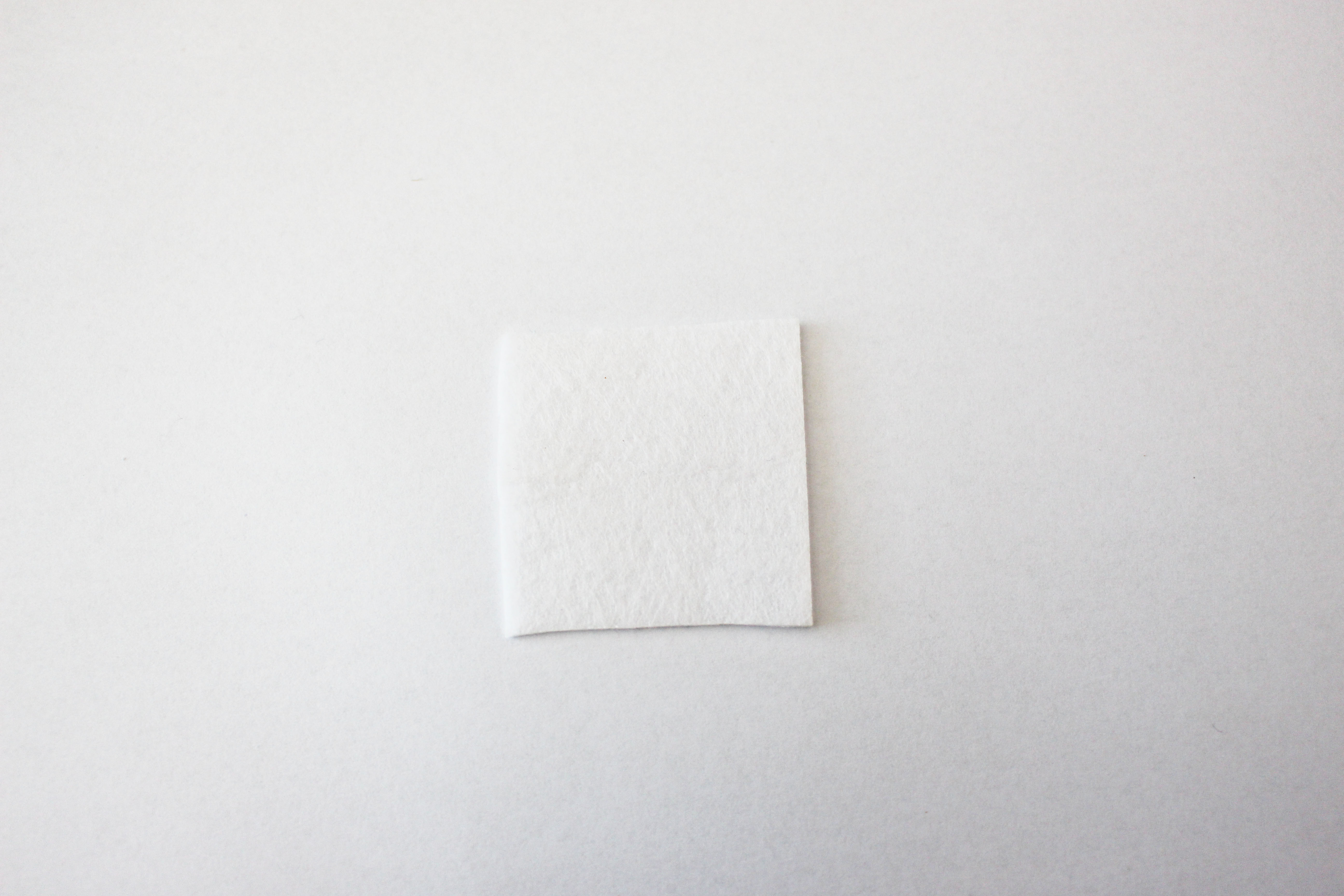 Boucles d'oreilles avec des perles en verre IrisDuo et SuperDuo et cristaux PureCrystal : Etape 1