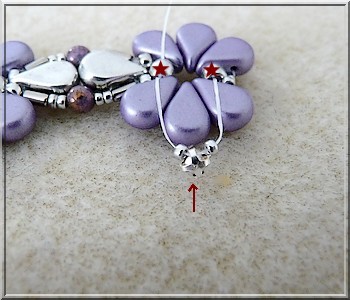 Bracelet Connie en perles en verre Amos®, Bugles Miyuki et PureCrystal Crystal Mesh : Etape 17