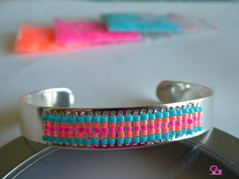 Bracelet jonc tissage de perles Miyuki Delicas en wrap : Etape 10