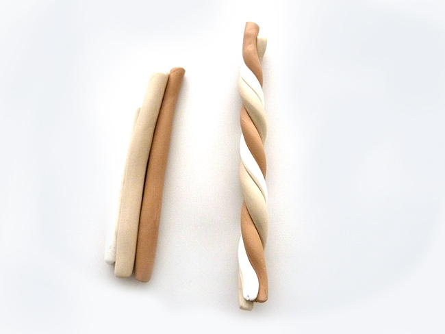 Parure en pâte polymère imitation bois et cuir motif aztèque avec impression silk-screen : Etape 2