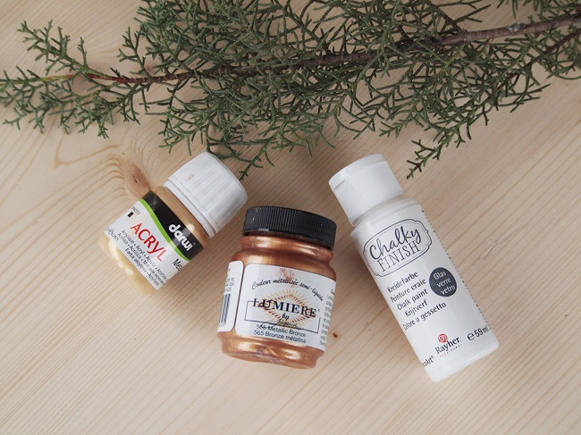 Couronne de noël bohème or et cuivre avec branche eucalyptus et pompons : Etape 1