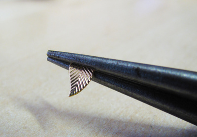 Trio bagues de phalange Breloque Feuilles Strass PureCrystal et Perles Chips : Etape 8