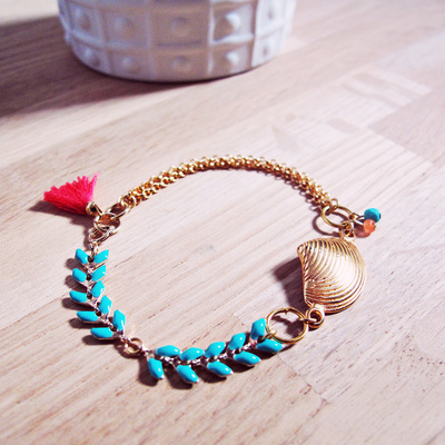 Bracelet coquillage chaîne épis et pompon
