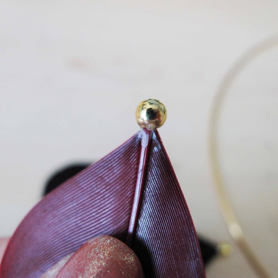 Collier Plastron Rétro PureCrystal et plumes : Etape 1