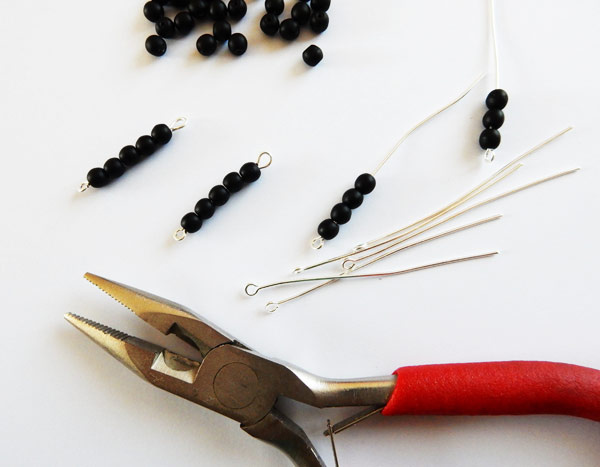 Collier_Sequins_Gouttes_email_epoxy_et_Perles_rondes-6