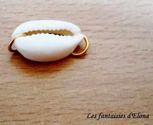 Parure Collier Bague et Bracelet Coquillages et pompon : Etape 2