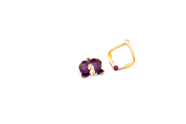 DIY boucles d'oreilles pendantes orchidées en pâte polymère : Etape 4