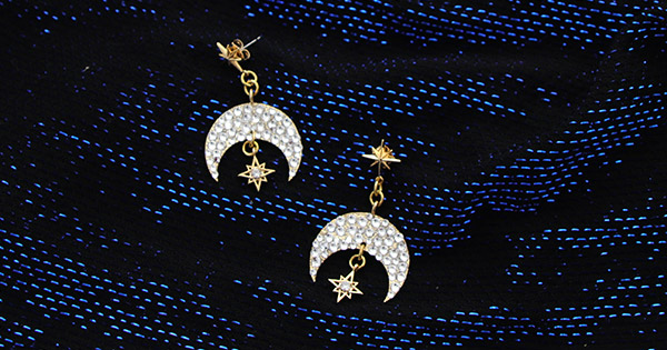 Boucles d'oreilles lune et strass Boucles d'oreilles lune et strass
