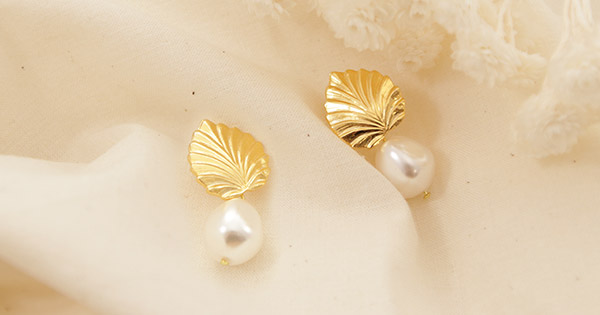 Boucles d'oreilles perles baroques PureCrystal et feuilles dorées