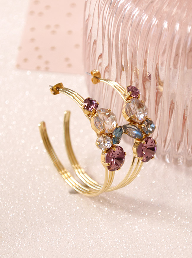 Schéma Créoles avec cristaux Swarovski fixation résine UV